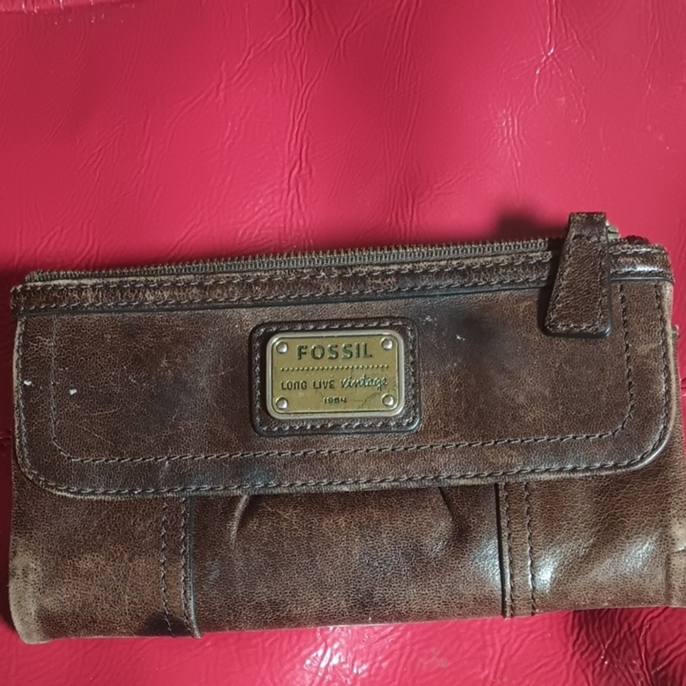 Fossil Vintage Brown Leather Clutch
